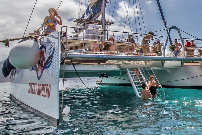 Catamaran Cruise to Papagayo beaches, lunch and water activities - Setting out from Puerto del Carmen at 11 a.m.