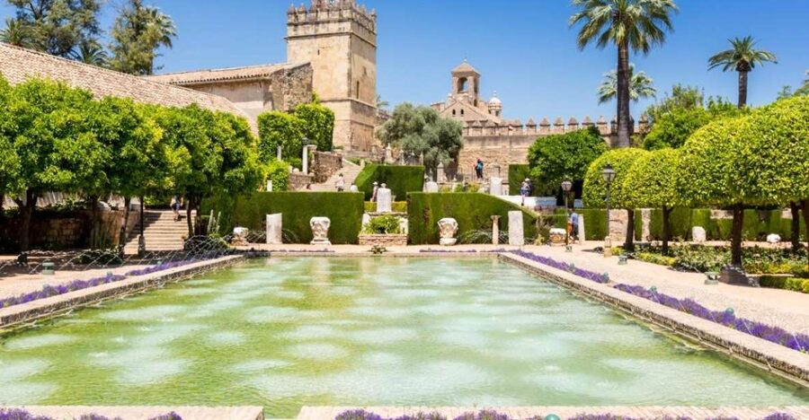 Cordoba: Alcazar of Christian Monarchs 1–Hour Guided Tour - The Walk of the Kings and the best photo stop