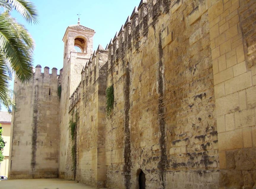 Cordoba: Alcazar of Christian Monarchs 1–Hour Guided Tour - What the guide adds to a one-hour visit