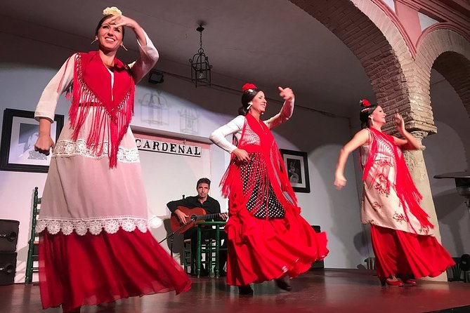 Cordoba Flamenco Show at Tablao El Cardenal with a Drink - What the setting adds to the evening