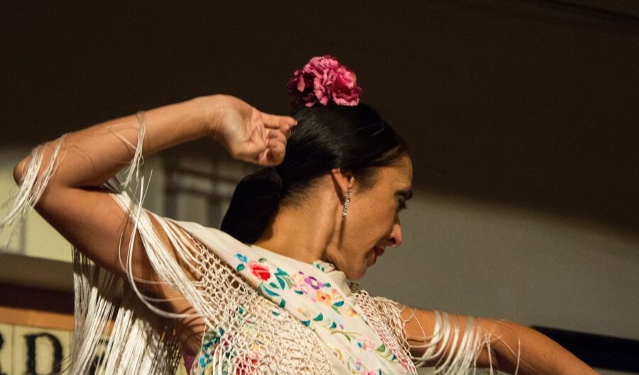 Córdoba: Flamenco Show Ticket with Drinks - Arriving at Tablao Flamenco El Cardenal