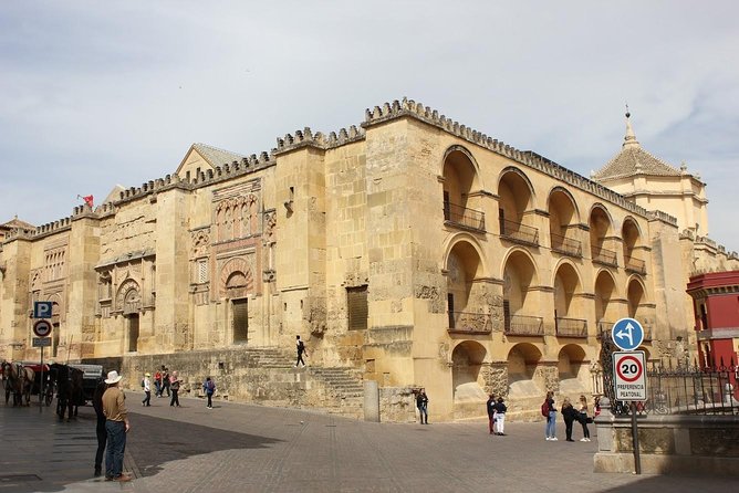 Cordoba Guided Tour Mosque and Cathedral from Seville - Walking through La Judería and Córdoba’s old lanes