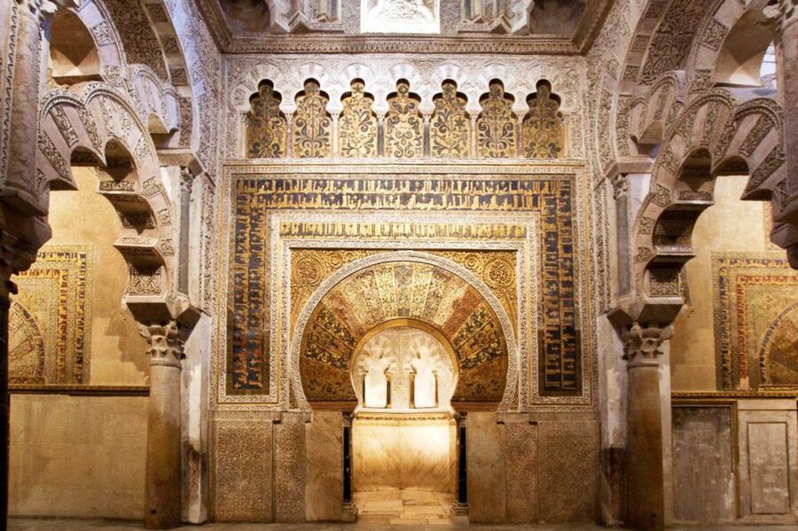 Córdoba Guided Tour of the Mosque, Jewish Quarter & Alcazar - Key points at a glance