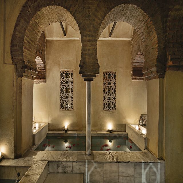 Córdoba: Hammam Al Ándalus Entry Ticket w/Optional Massage - A peaceful stop near Córdoba’s old quarter