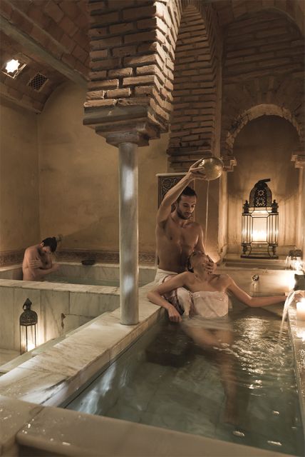 Córdoba: Hammam Al Ándalus Entry Ticket w/Optional Massage - The cold bath gives the circuit its spark