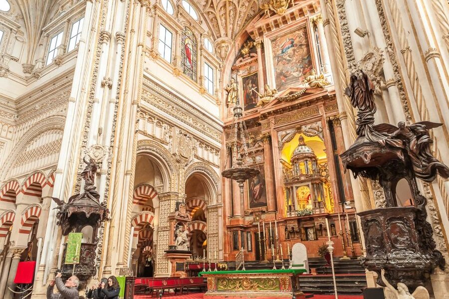 Cordoba: Monuments Walking Tour - Walking through Córdoba’s Jewish Quarter