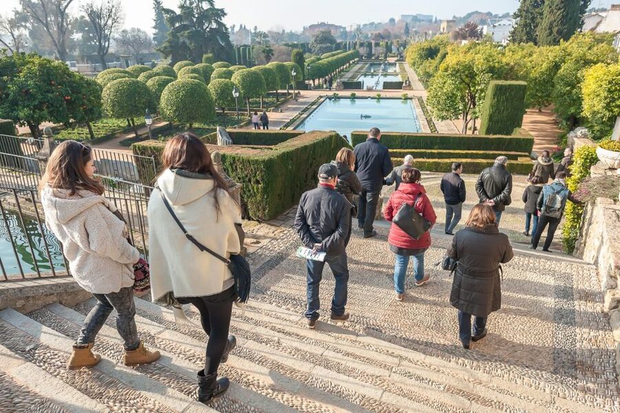 Cordoba: Monuments Walking Tour - The three-and-a-half-hour timing