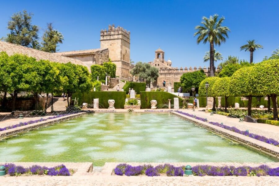 Córdoba: Mosque-Cathedral & Alcazar Guided Tour - What Happens During the Alcázar Closure