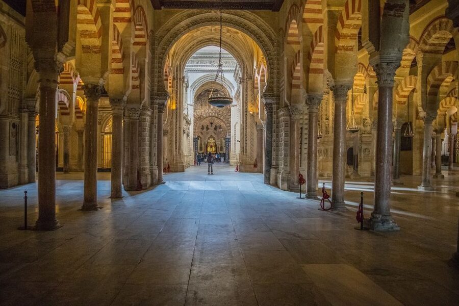 Córdoba: Mosque-Cathedral Guided Tour - Timing, crowds, and comfort inside