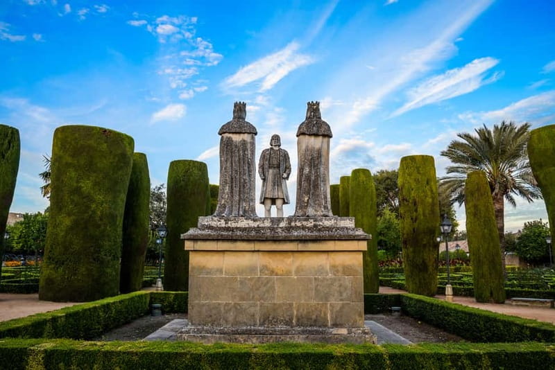 Córdoba: Mosque-Cathedral, Jewish Quarter and Alcázar Tour - Key points at a glance