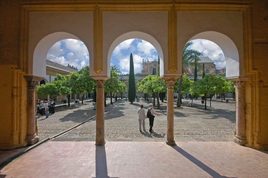 Cordoba Mosque & Jewish Quarter Tour with Tickets - Why the guide makes the difference