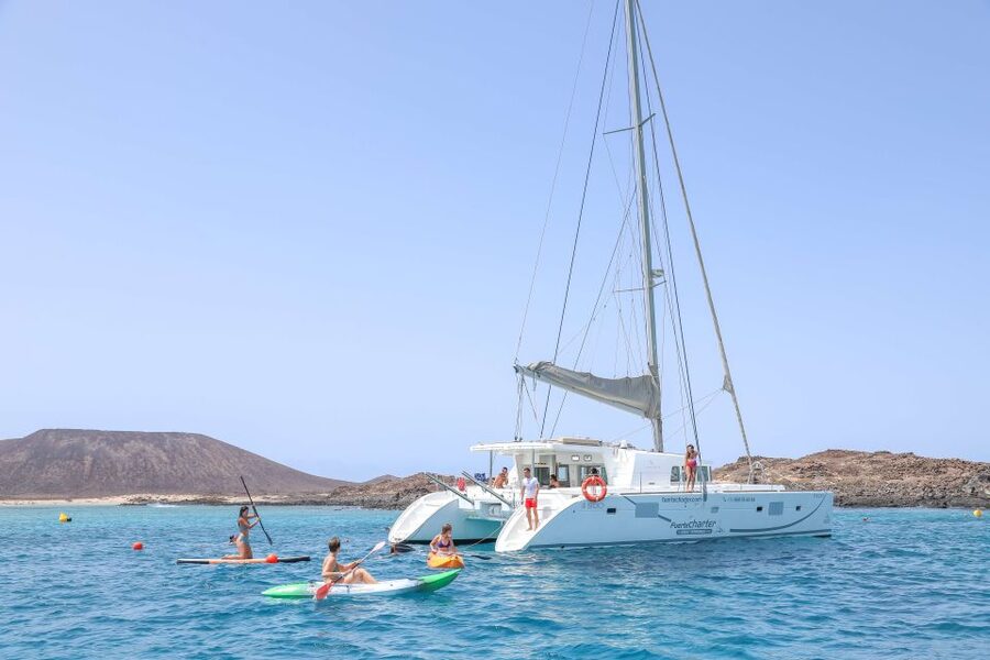 Corralejo: Adults-Only Catamaran Day Trip to Lobos Island - Key points at a glance