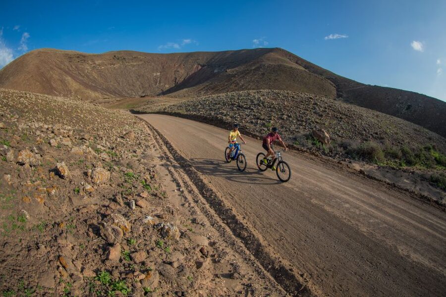 Corralejo: E-Bike Rental with Map to Popcorn Beach - The ride to Popcorn Beach