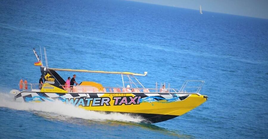 Corralejo: Isla de Lobos Round-Trip Ticket with Park Entry - The short Fast Ferry Los Socios crossing