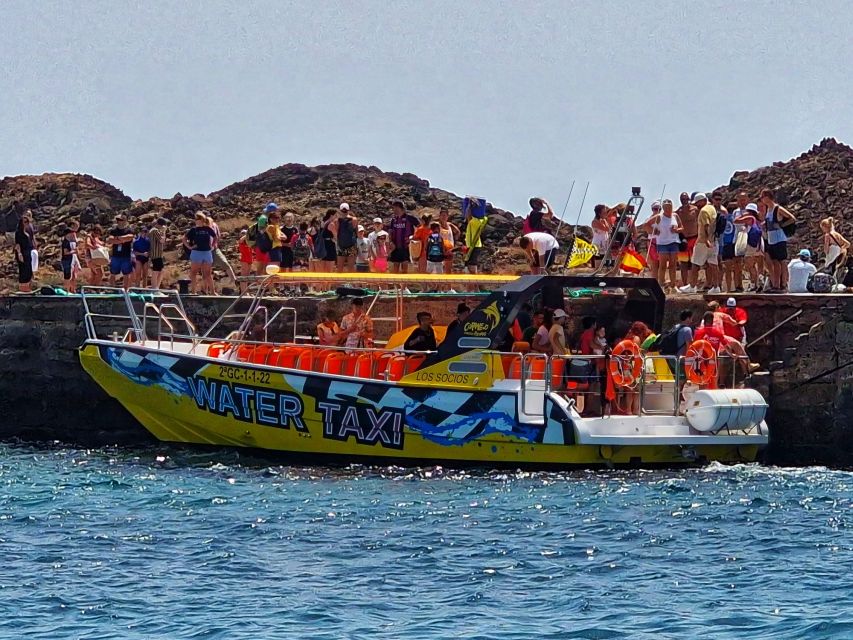 Corralejo: Isla de Lobos Round-Trip Ticket with Park Entry - Finding the ferry at Corralejo harbor