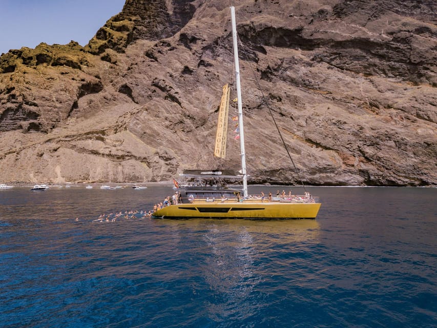 Costa Adeje: Masca and Los Gigantes Whale Watching Cruise - The return sail along Tenerife’s coast