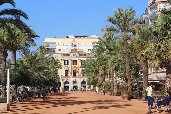 Costa Brava Day Sightseeing Tour with Boat Trip from Barcelona - Tossa de Mar and the climb to Vila Vella