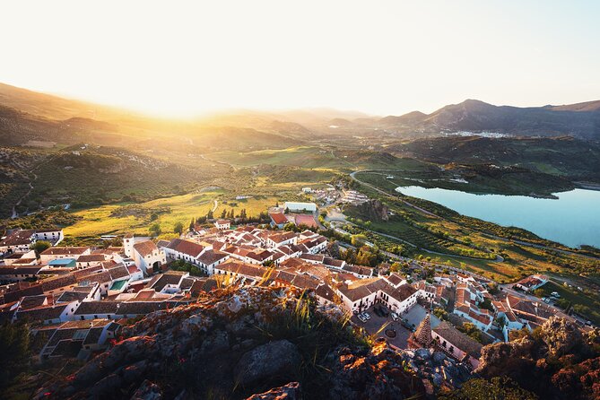 Day trip to Zahara, Setenil and Ronda from Seville - Free time instead of a guided march