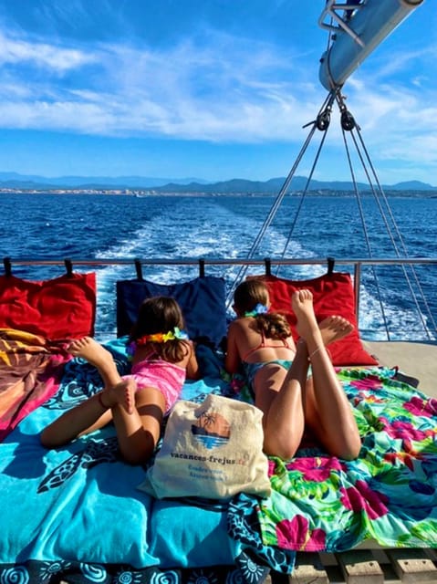 Denia: Cova Tallada Catamaran Tour and Swimming Stop - What the $21 price really buys you