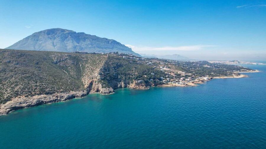 Dénia & Jávea: Portixol Sailing Catamaran Excursion with BBQ - How the weather can reshape the day