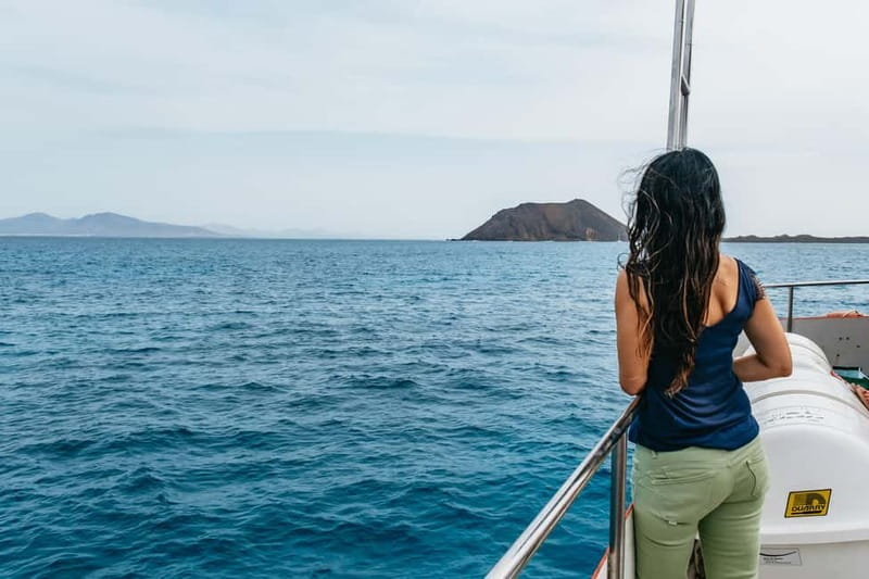 Desde Corralejo: Lobos Island Ferry with Optional Transfer - Booking details worth handling early