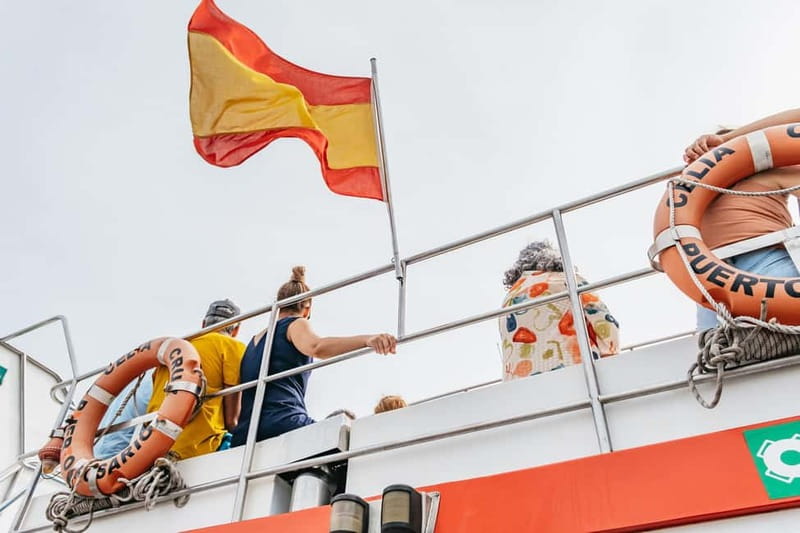 Desde Corralejo: Lobos Island Ferry with Optional Transfer - Who should book this ferry?