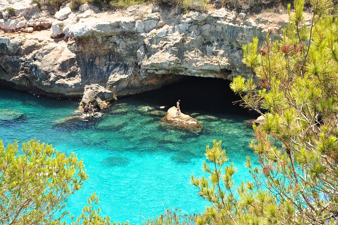 Discover Cala des Moro and S’Almunia the smart way - The real physical demands