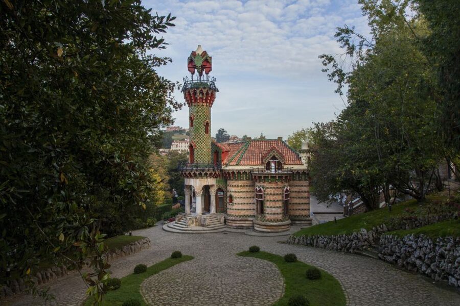 El Capricho Entrance Ticket - Seeing Gaudí Beyond Barcelona