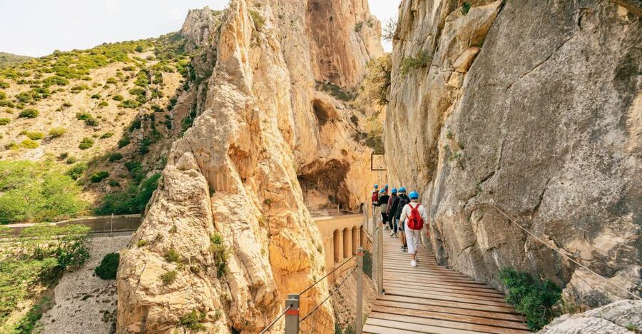 El Chorro: Caminito del Rey Guided Tour with Shuttle Bus - Key points at a glance