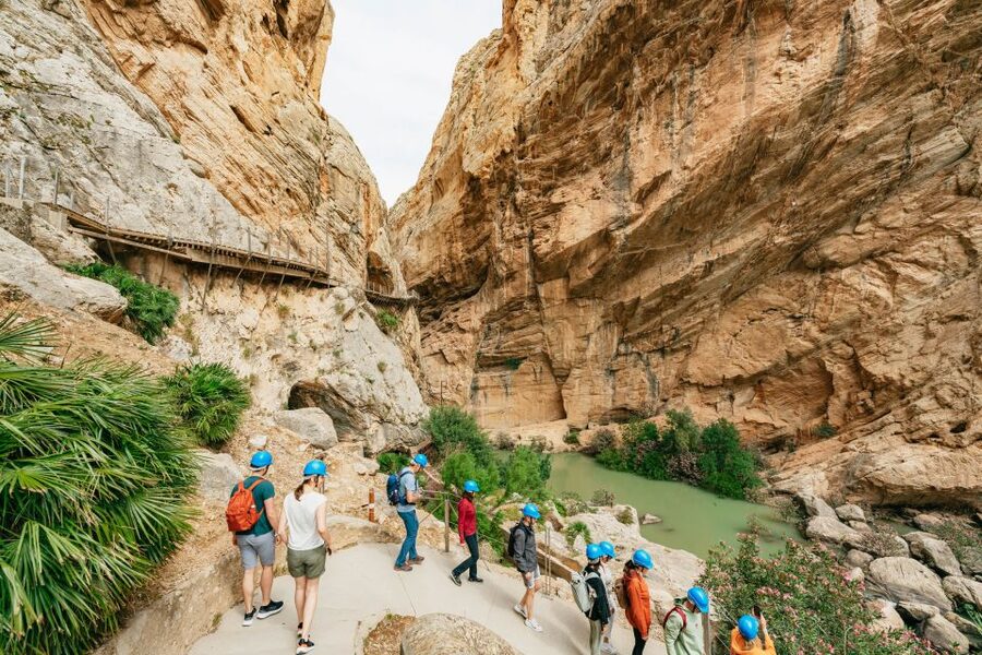 El Chorro: Caminito del Rey Guided Tour with Shuttle Bus - Who will enjoy this guided hike most