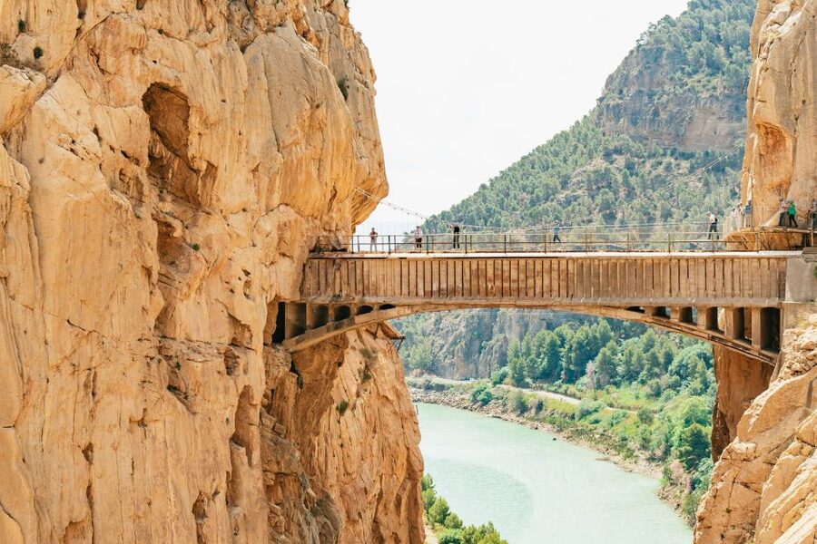 El Chorro: Caminito del Rey Guided Tour with Shuttle Bus - Why the Caminito del Rey is worth your time
