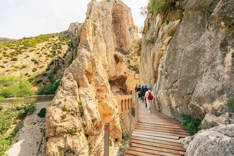 El Chorro: Caminito del Rey Guided Tour with Shuttle Bus - The shuttle to the northern entrance