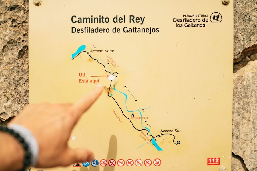 El Chorro: Caminito del Rey Guided Tour with Shuttle Bus - Shoes, bags, and practical restrictions