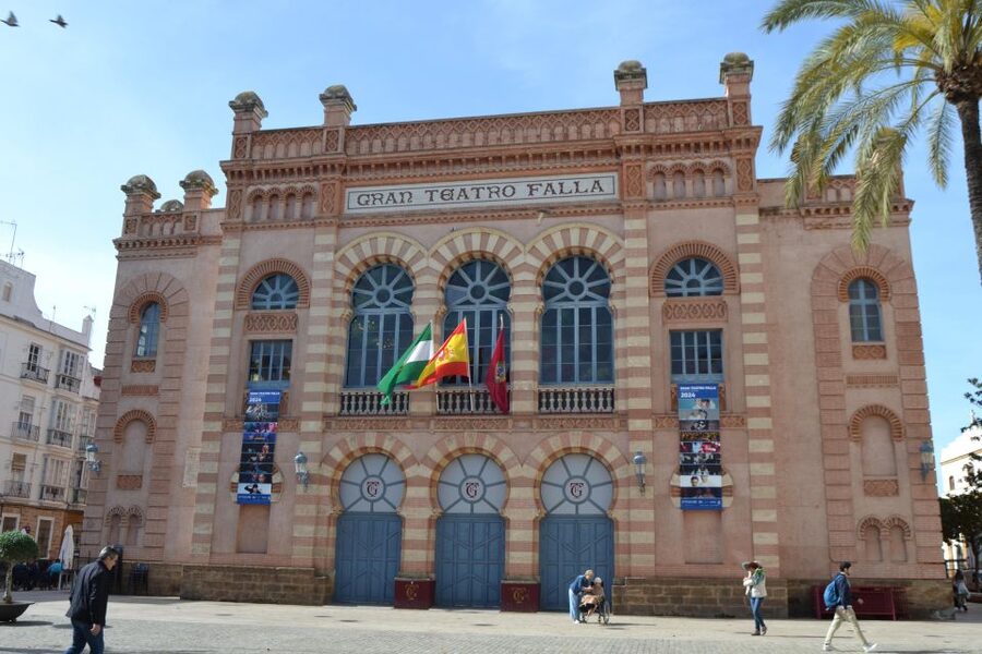 English Cádiz Tour: Walking Tour with Local Guide - Starting at the Constitution monument