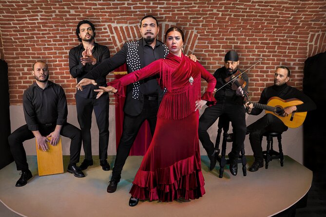 Essential Flamenco: Pure Flamenco Show in the Heart of Madrid - Key points at a glance