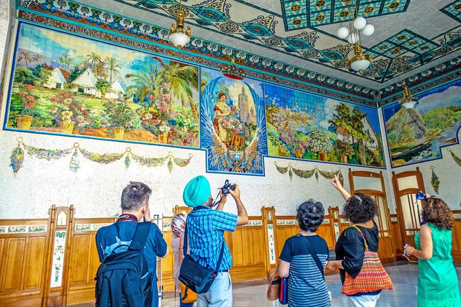 Essentials of Valencia and its World Heritage Sites - Plaça de l’Ajuntament and the story of Fallas