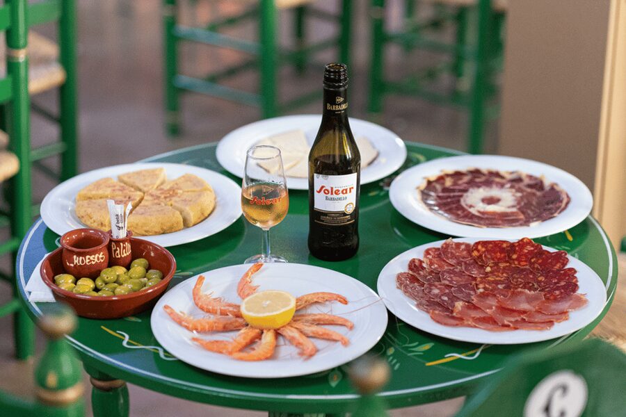 Estepona: Andalusian Flamenco Show Entry Ticket with Drink - Choosing between the drink and dinner tickets