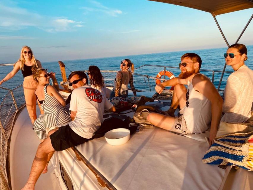 Estepona: Dolphins Searching Sea Cruise with Drink & Snacks - Key points to know before you book