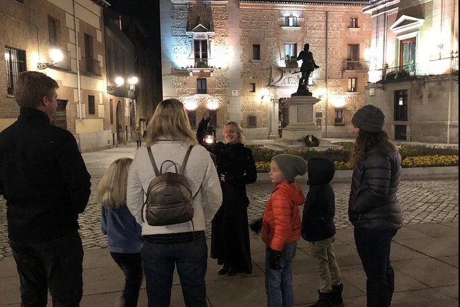 Evening Walking Tour: Spanish Inquisition & Legends of Old Madrid - Plaza de la Villa and old Madrid stories