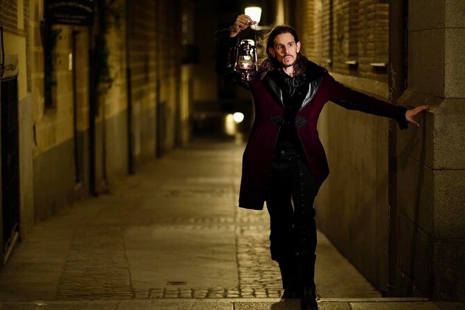 Evening Walking Tour: Spanish Inquisition & Legends of Old Madrid - Plaza de la Cruz Verde and Inquisition tales