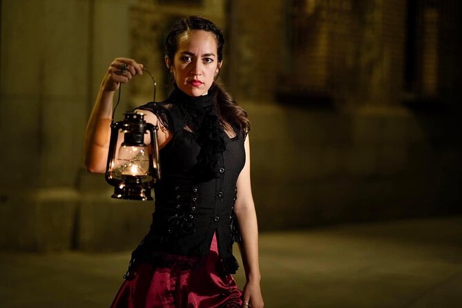 Evening Walking Tour: Spanish Inquisition & Legends of Old Madrid - The Royal Palace area and nighttime ghost stories