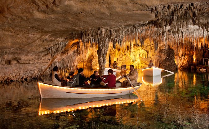 Explore Mallorca: Majorica Pearl Shop and Caves of Drach - Majorica Pearls in Porto Cristo
