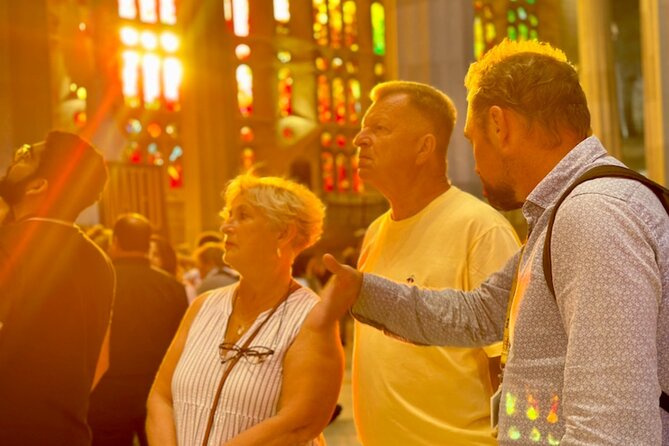 Fast Track Sagrada Familia Guided Tour - Entering the basilica with a fast-track ticket