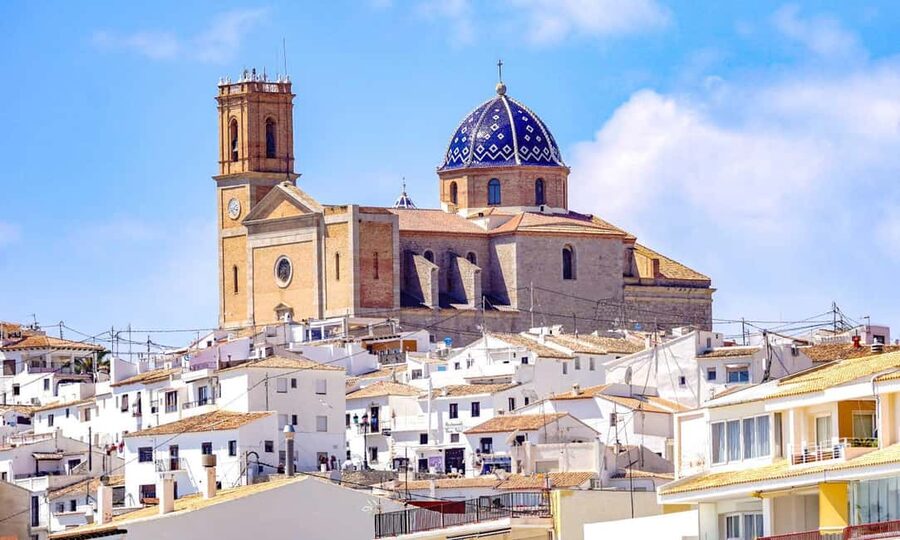 From Alicante: Guadalest, Altea & ticket in Algar Waterfalls - Fuentes del Algar: a refreshing final stop