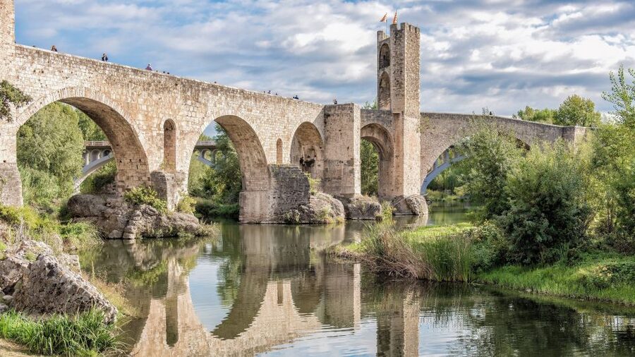 From Barcelona: Besalú & Medieval Towns Tour w/ Hotel Pickup - Leaving Barcelona for Vic