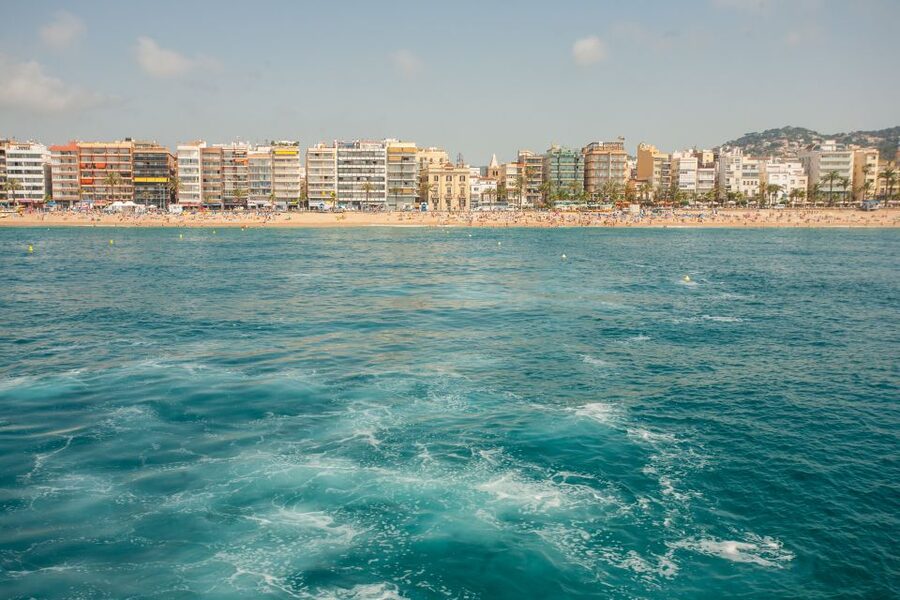 From Barcelona: Costa Brava Day Tour with Boat Trip - Tossa de Mar and its medieval walls