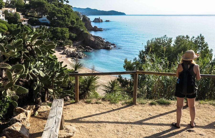 From Barcelona: Costa Brava Day Tour with Lunch - Should you book it?