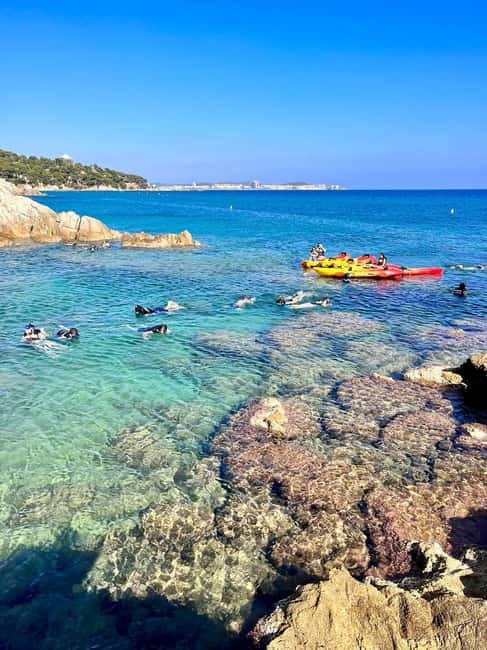 From Barcelona: Costa Brava Kayak & Snorkel Tour with Picnic - Who should book this Costa Brava outing?