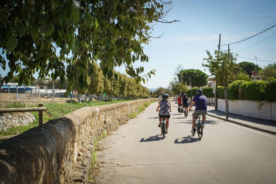 From Barcelona: E-Bike and Sailing Tour with Wine Tastings - The short ride to Port Masnou