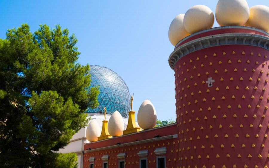 From Barcelona: Girona, Figueres, Dalí Museum, and Cadaqués - Starting near Barcelona’s Estació del Nord